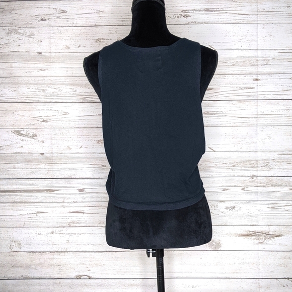 recycled karma • d.a.r.e. to resist drugs crop top - Picture 3 of 5